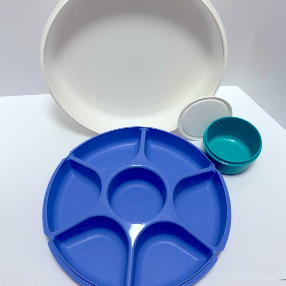 Tupperware Veggie Set